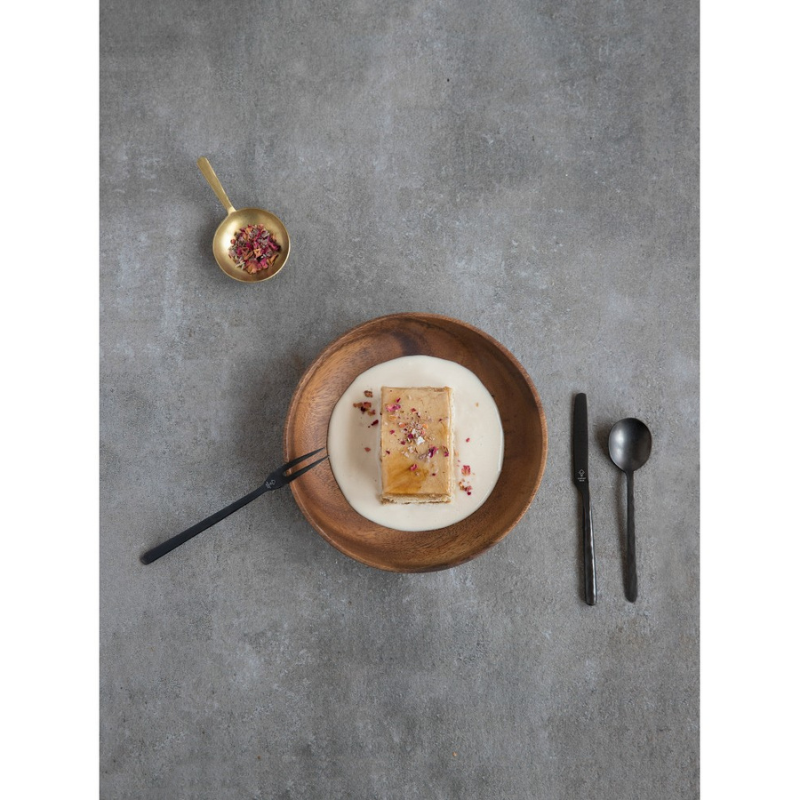 Besteckserie Kodai Black, Stimmungsbild mit Holzschüssel