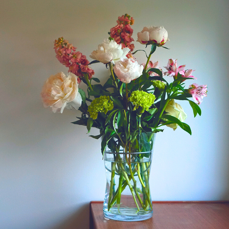 Vase mit Stahlkugel