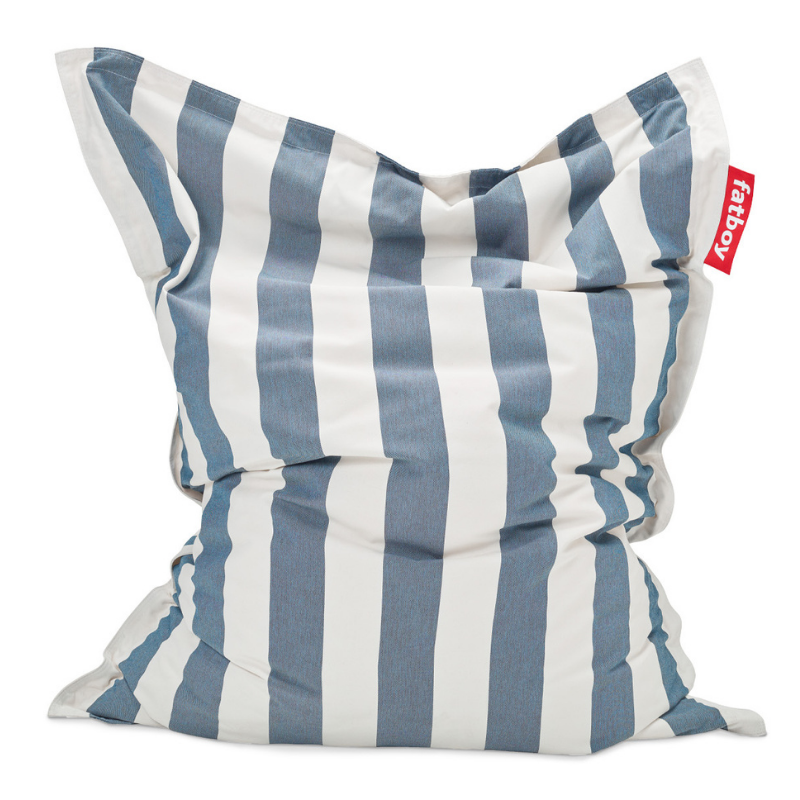 Fatboy Sitzsack Original Outdoor auf weißem Hintergrund in der Farbe Stripe Ocean Blue