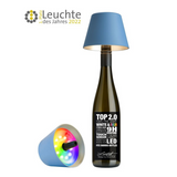 TOP LED Flaschenaufsatz-Leuchte 2.0 von Sompex mit (Deko) Flasche in Blau auf einem weißen Hintergrund