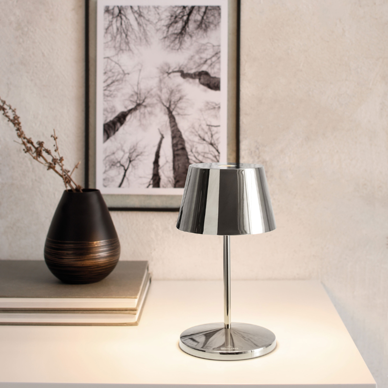 LED Tischlampe "Seoul RC" mit Ladestation
