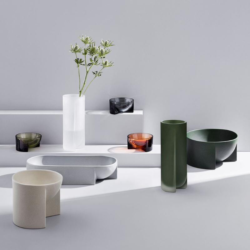 Verweis auf die Markenseite des Herstellers Iittala, Iittala Keramikschale Kuru mit weiteren Schalen