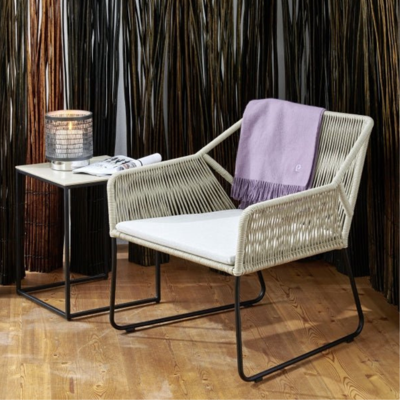 Lambert Amaya In Outdoor Lounger Kordel im Wohnzimmer 