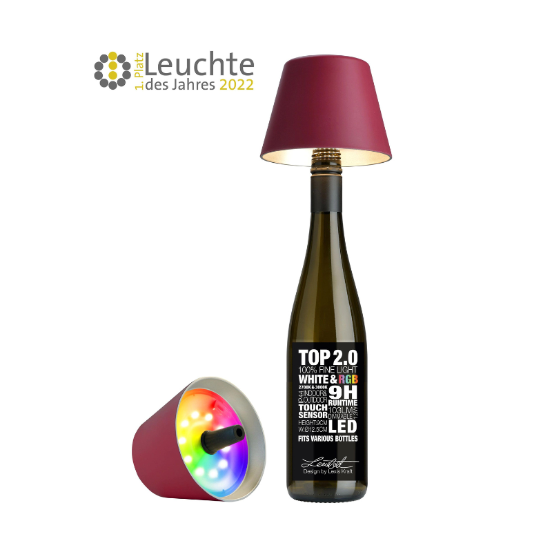  TOP LED Flaschenaufsatz-Leuchte 2.0 von Sompex mit (Deko) Flasche in Bordeaux auf einem weißen Hintergrund