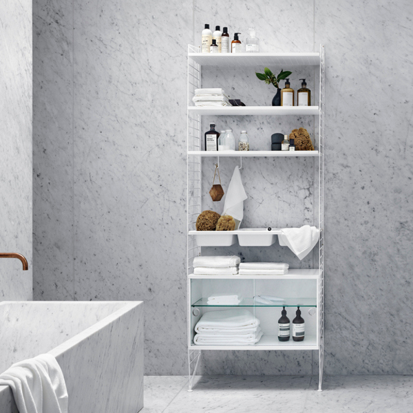 String Furniture Badezimmerschrank für Shampoo, Handtücher, Seife, Düfte usw.