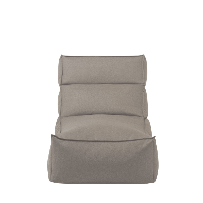 Outdoor Lounger Stay L von Blomus inklusive gratis Schutzhülle in der Farbe Earth mit dem Format 160cm auf 80cm