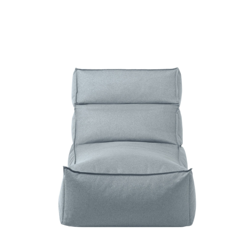 Outdoor Lounger Stay L von Blomus inklusive gratis Schutzhülle in der Farbe Ocean mit dem Format 160cm auf 80cm